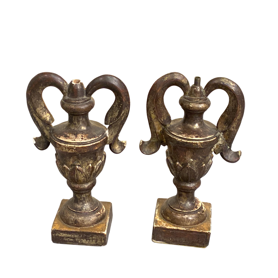 PAIR OF DECORATIVE VASES