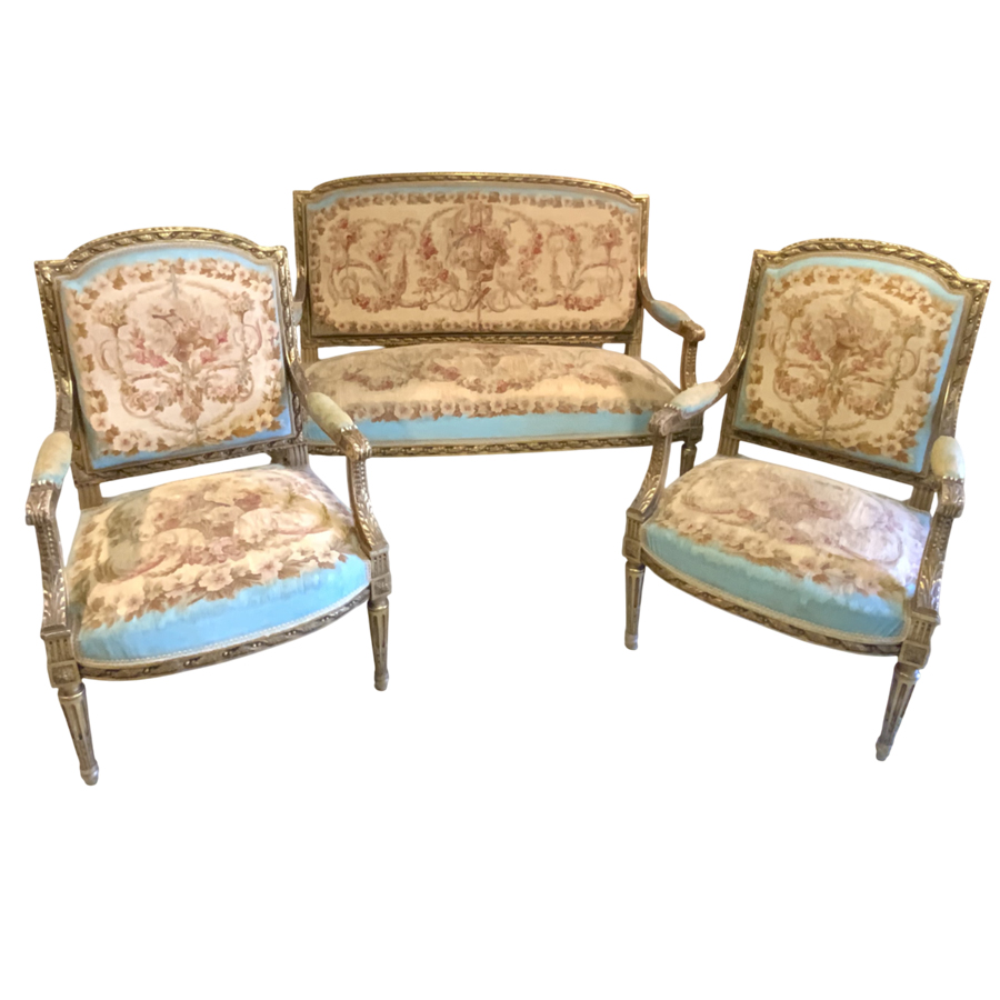 SALON LOUIS XVI