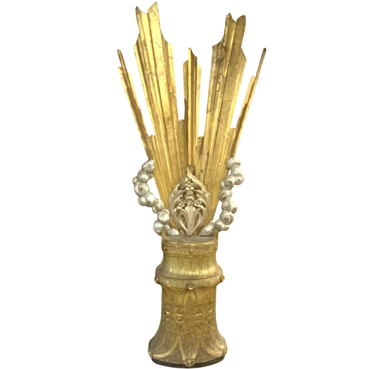 DECORATIVE GILDED WOOD CREATION