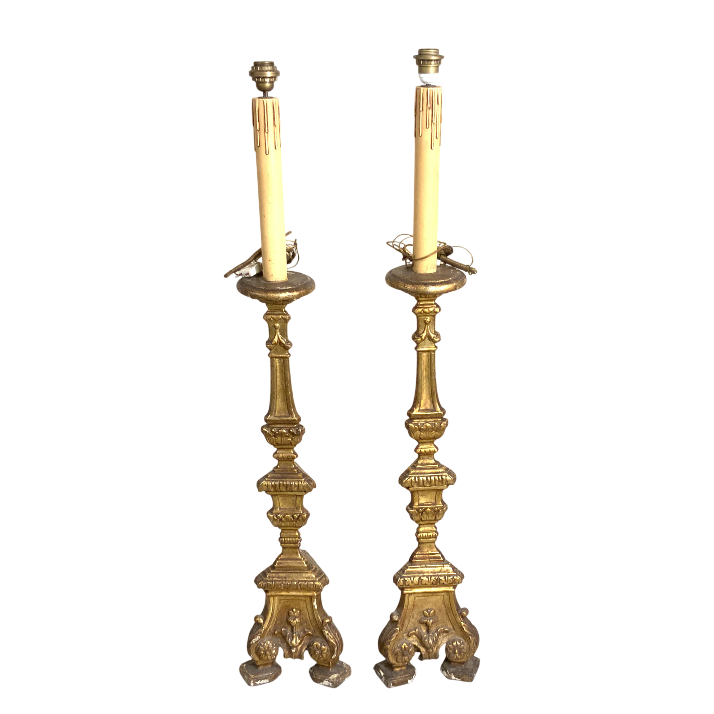 PAIR OF LAMPS