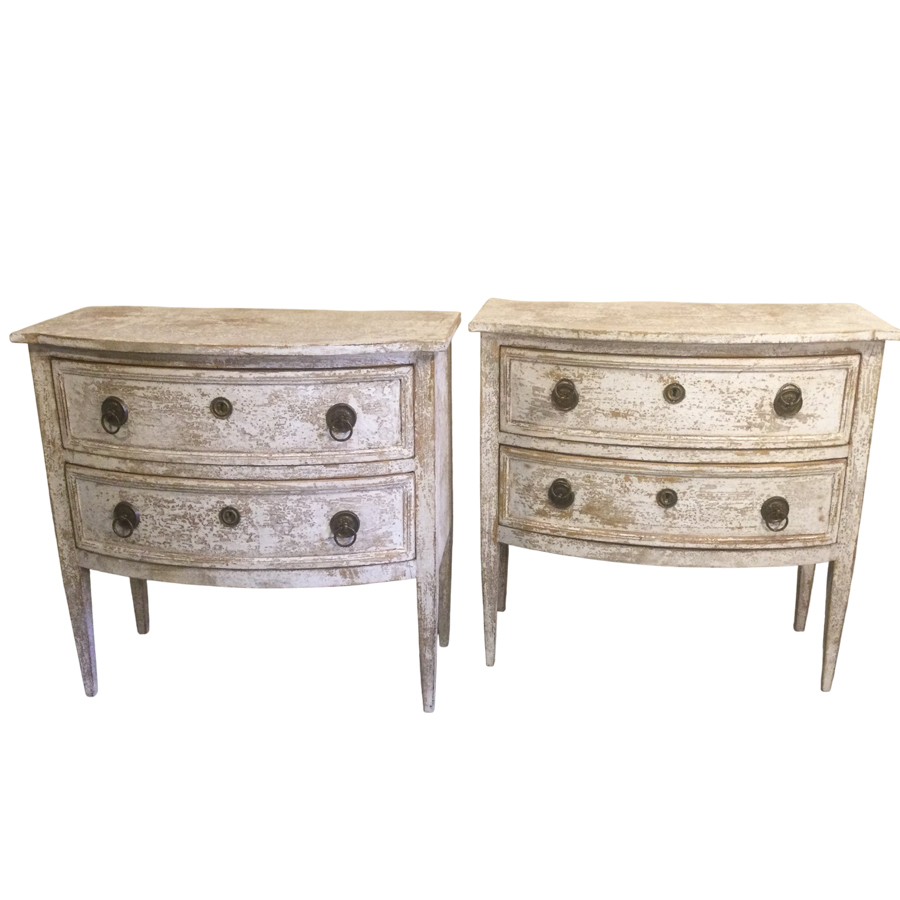 PAIR OF COMMODES